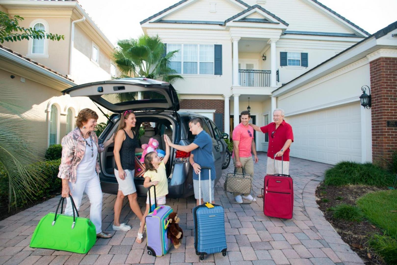 4 Reunion Planning Cost-Saving Tips